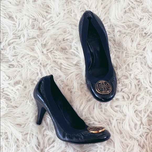 Tory Burch Shoes - • Tory Burch • Banded Round Toe Logo Heels 6